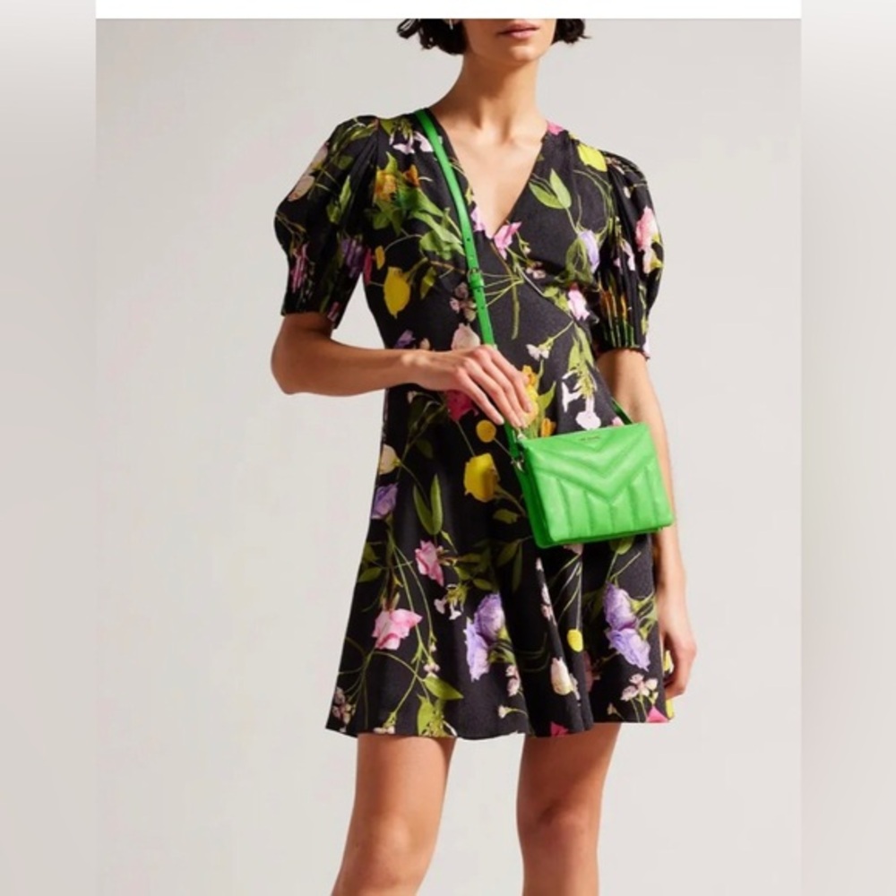 Ted Baker Green‎ Ayasini Quilted Leather Puffer zippered Crossbody Bag new